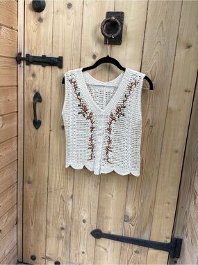 Crochet V-Neck Tank Top - Cream with Brown Floral Trim